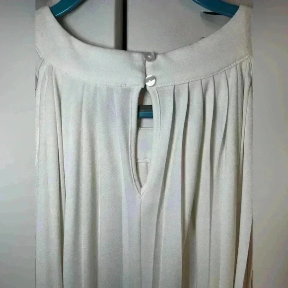 Cable & Gauge White Pleated Sleeveless Top Dressy Round Neck Size L Large Lovely - Picture 3 of 6